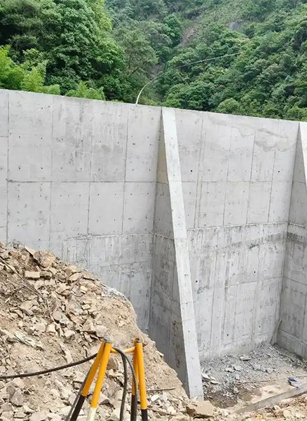 池州青阳县重力式挡土墙